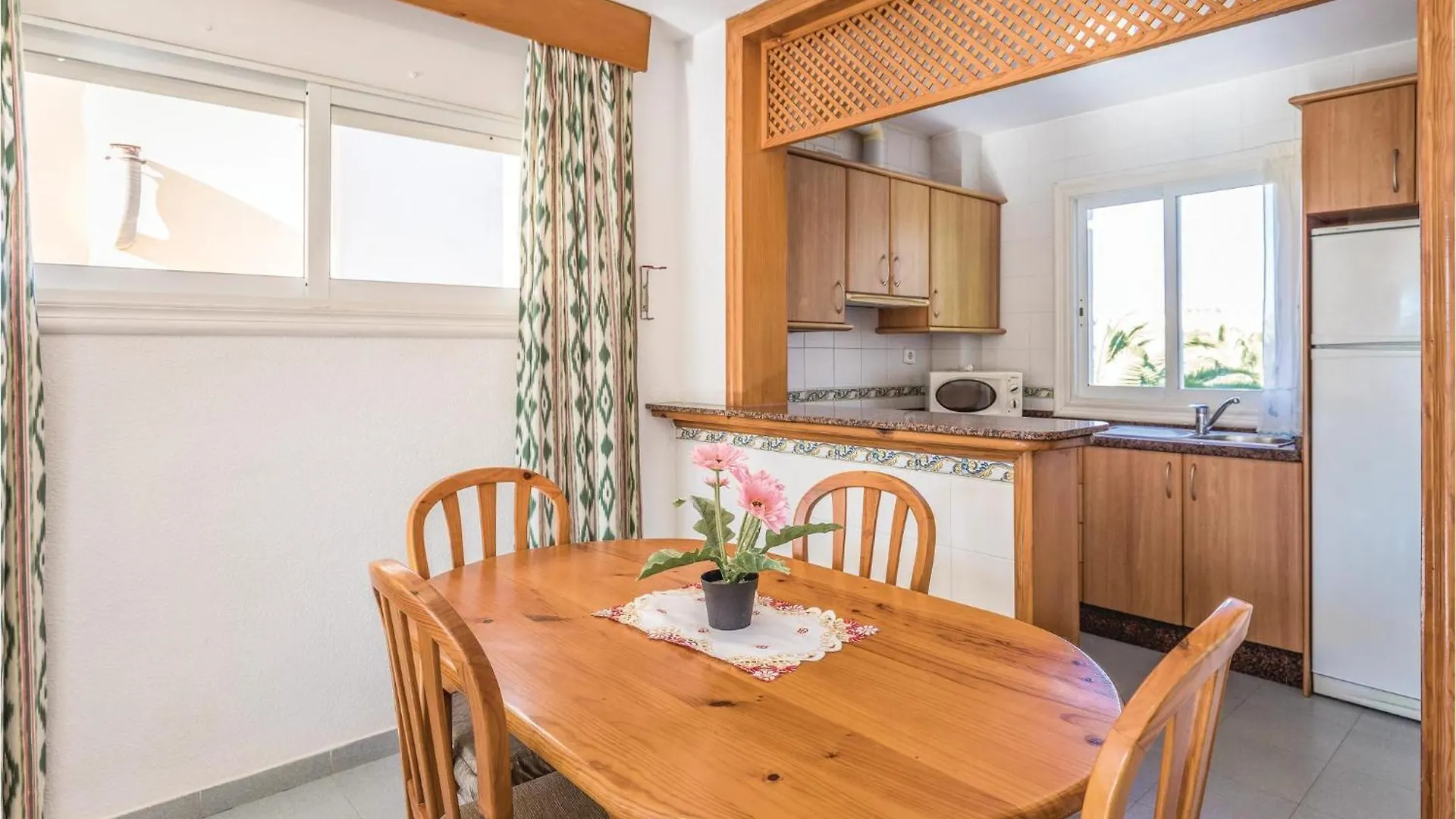 Lovely Apartment In Roquetas De Mar