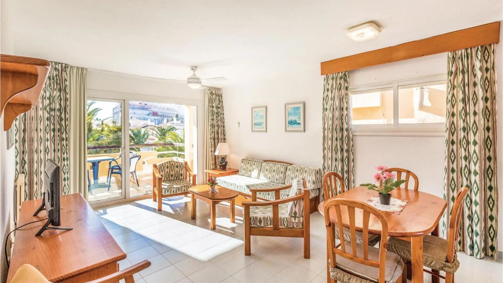 Lovely Apartment In Roquetas De Mar 0*,